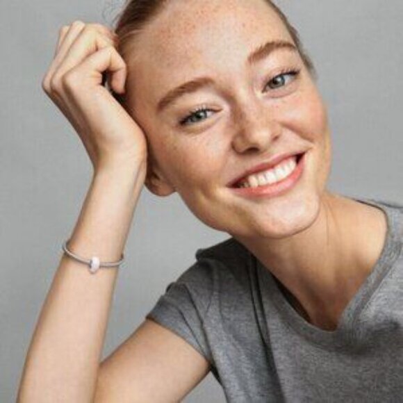 Opalescent Pink Charm - Picture 3 of 5